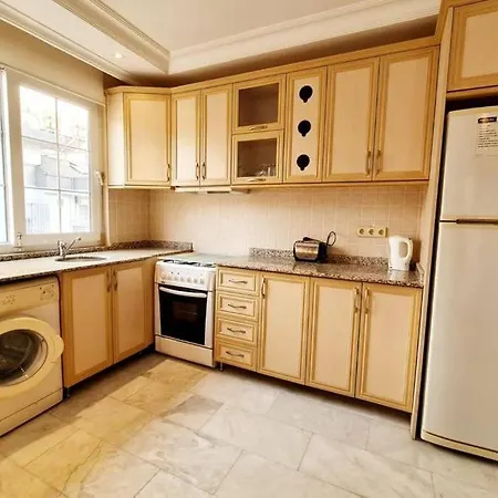 דירה Duplex 4+1 With Pool Nearby The Beach אלאניה