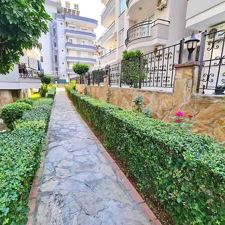 Duplex 4+1 With Pool Nearby The Beach * אלאניה